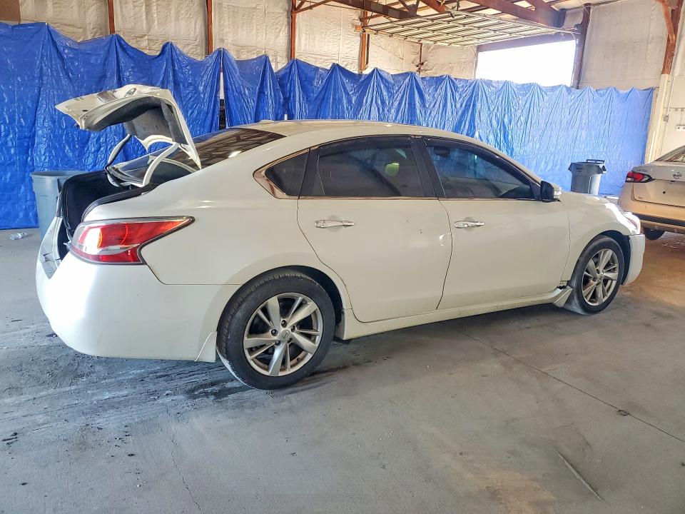 53163606 :رقم المزاد ، 1N4AL3AP7FN861086 vin ، 2015 Nissan Altima مزاد بيع