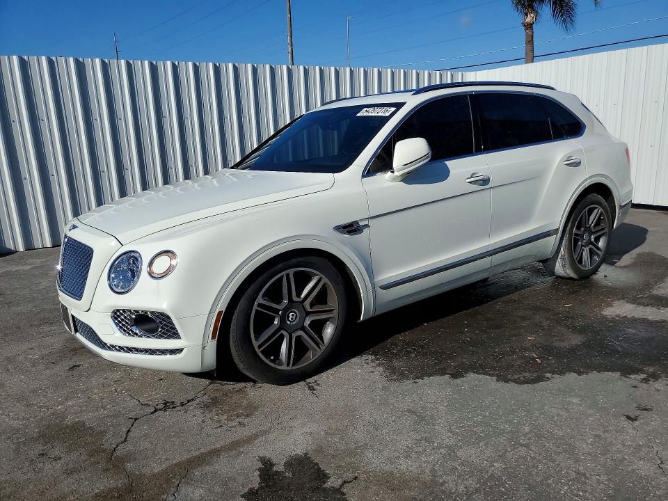Продаж на аукціоні авто 2018 Bentley Bentayga, vin: SJAAC4ZV0JC019215, номер лоту: 54397316