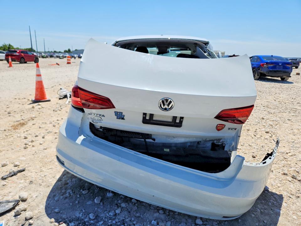 Продажа на аукционе авто 2018 Volkswagen Jetta, vin: 3VW2B7AJ1JM207687, номер лота: 55350386