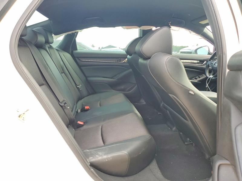51032546 :رقم المزاد ، 1HGCV1F38LA044012 vin ، 2020 Honda Accord مزاد بيع