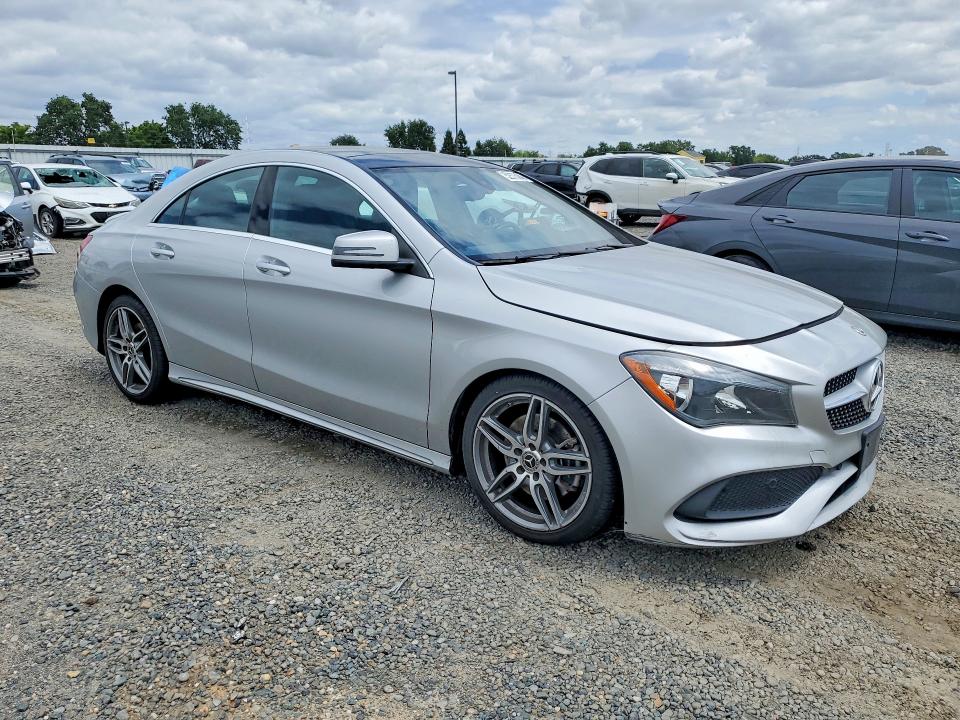 52575006 :رقم المزاد ، WDDSJ4EB2JN538118 vin ، 2018 Mercedes-benz Cla مزاد بيع
