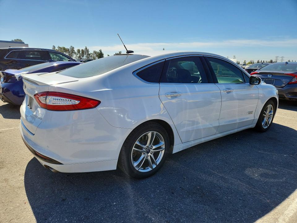 54254866 :رقم المزاد ، 3FA6P0SU2GR115477 vin ، 2016 Ford Fusion مزاد بيع