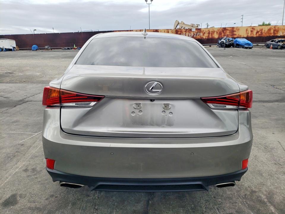 54905516 :رقم المزاد ، JTHBA1D24J5078209 vin ، 2018 Lexus Is مزاد بيع