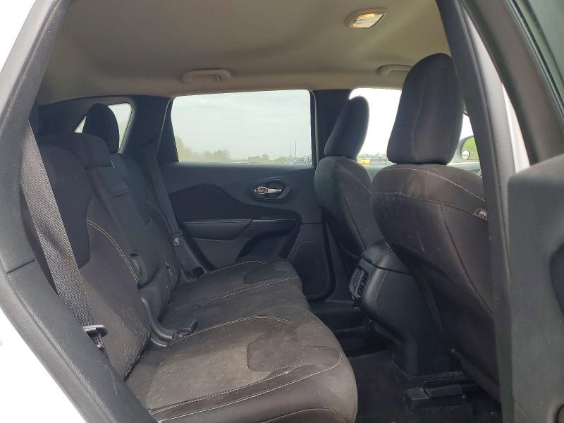 53971206 :رقم المزاد ، 1C4PJLCB0FW683706 vin ، 2015 Jeep Cherokee مزاد بيع