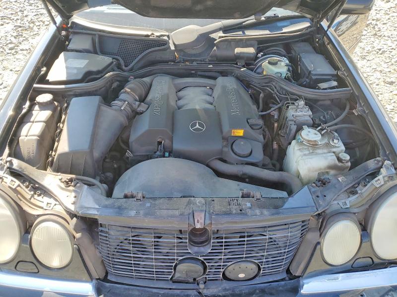 53981806 :رقم المزاد ، WDBJF82F4WX011505 vin ، 1998 Mercedes-benz E مزاد بيع