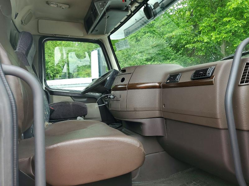 Продаж на аукціоні авто 2018 Volvo Vnl, vin: 4V4N39TG6JN892595, номер лоту: 53846816
