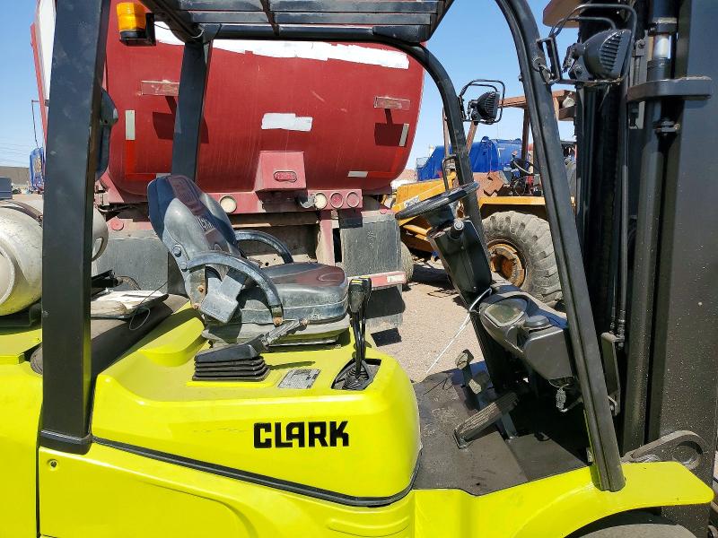 55041176 :رقم المزاد ، 55041176 vin ، 2022 Clark Forklift Gts25 مزاد بيع