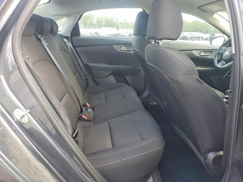 2021 Kia Forte მანქანა იყიდება აუქციონზე, vin: 3KPF24AD7ME401734, აუქციონის ნომერი: 54704056