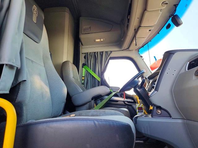 Продажа на аукционе авто 2021 Kenworth Construction, vin: 1XKYDP9X2MJ436644, номер лота: 54731206