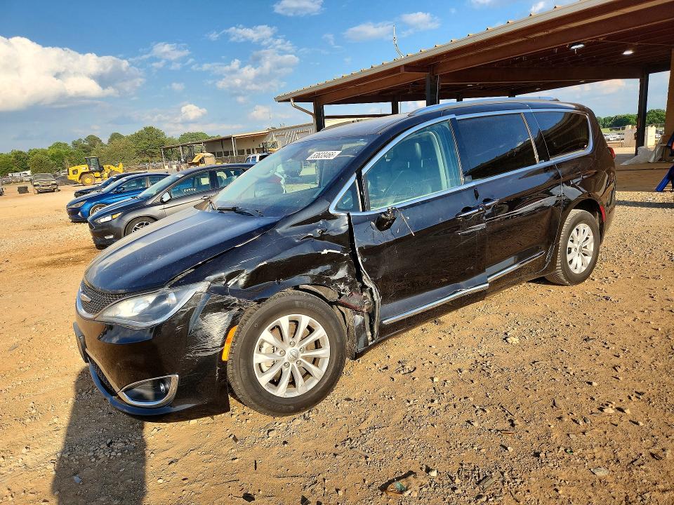 53633466 :رقم المزاد ، 2C4RC1BG0KR700558 vin ، 2019 Chrysler Pacifica مزاد بيع