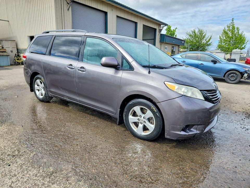 Продаж на аукціоні авто 2014 Toyota Sienna, vin: 5TDKK3DC5ES435691, номер лоту: 53133716