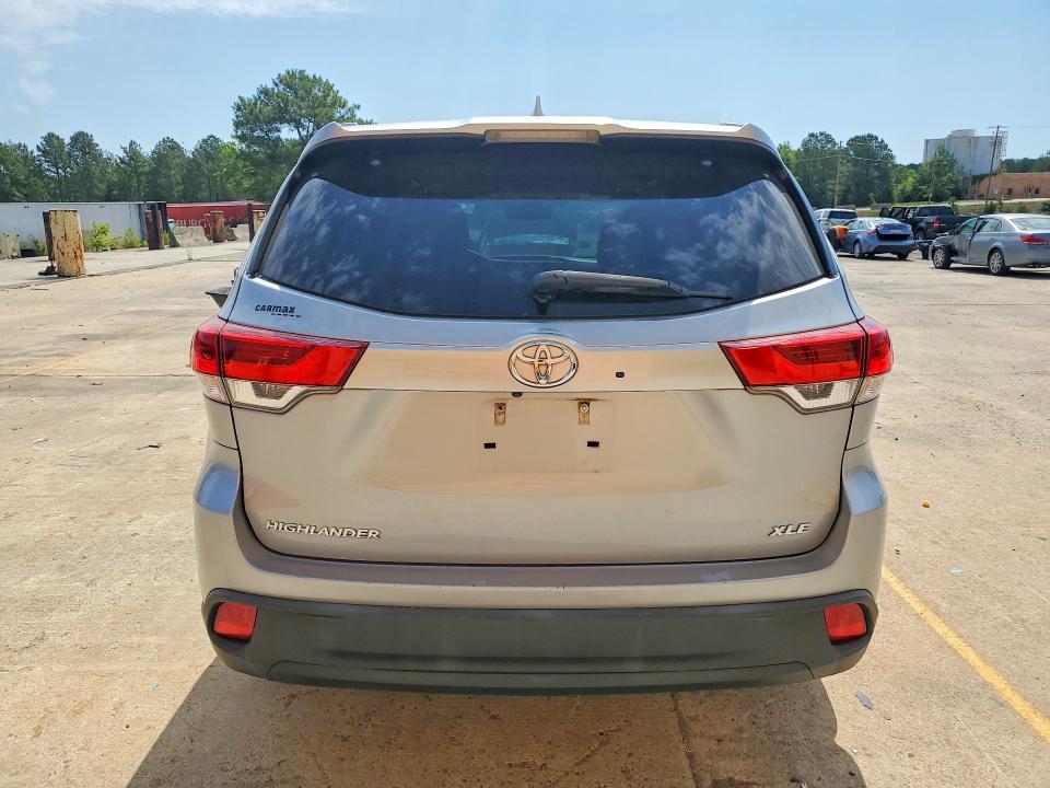 2019 Toyota Highlander მანქანა იყიდება აუქციონზე, vin: 5TDKZRFH4KS550625, აუქციონის ნომერი: 54583156