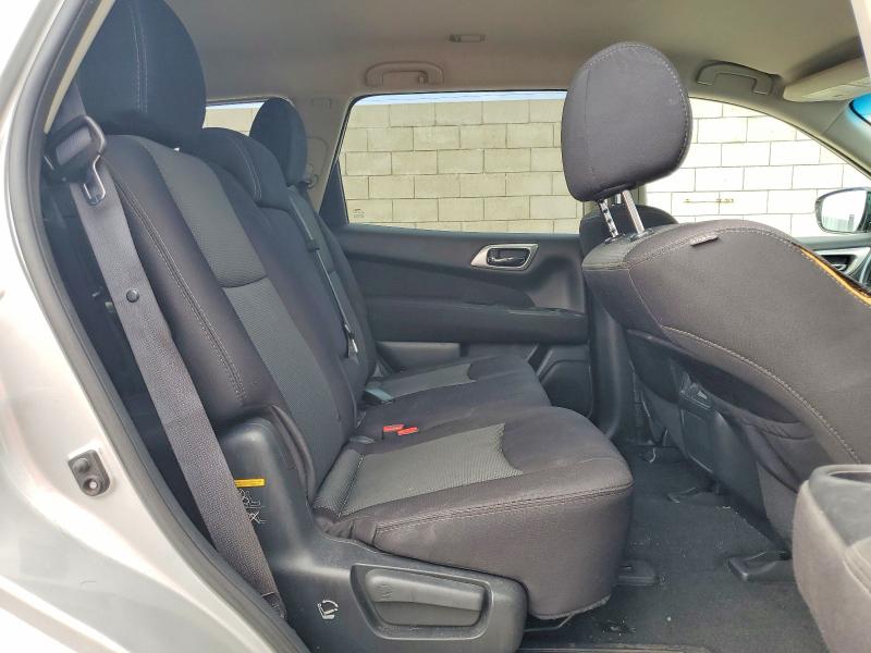2017 Nissan Pathfinder მანქანა იყიდება აუქციონზე, vin: 5N1DR2MN6HC607213, აუქციონის ნომერი: 52406136
