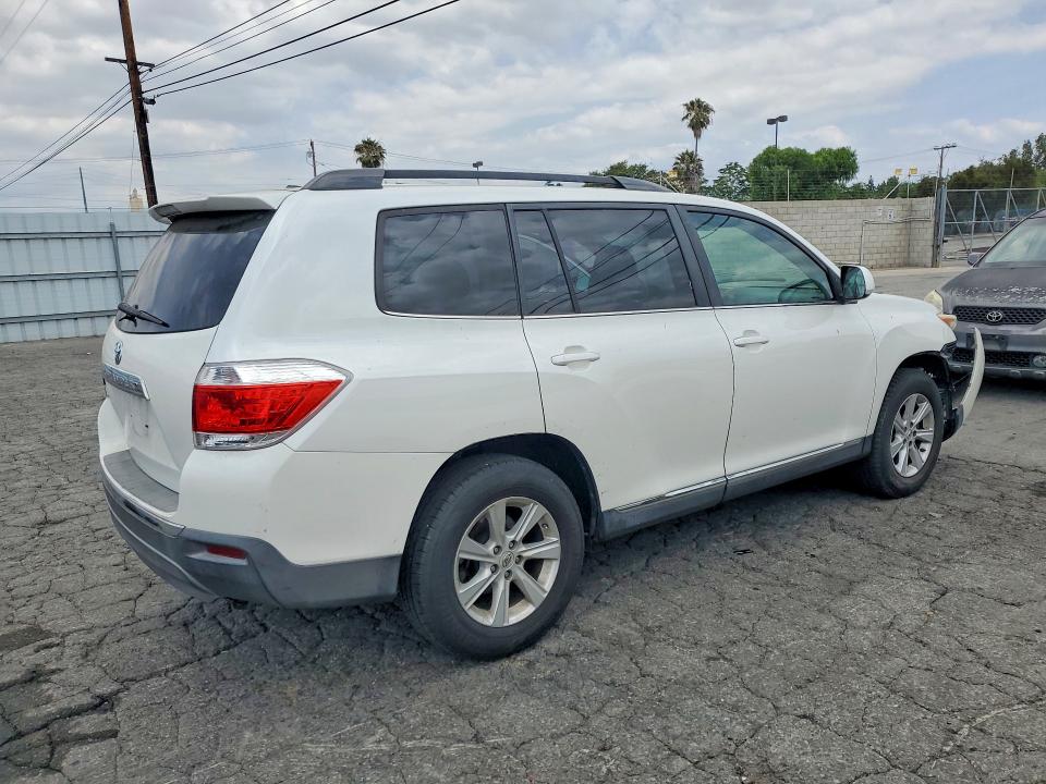 2011 Toyota Highlander მანქანა იყიდება აუქციონზე, vin: 5TDZK3EH8BS025780, აუქციონის ნომერი: 54890746