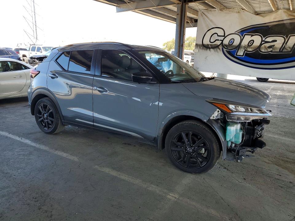 52591296 :رقم المزاد ، 3N1CP5DV1NL497276 vin ، 2022 Nissan Kicks مزاد بيع