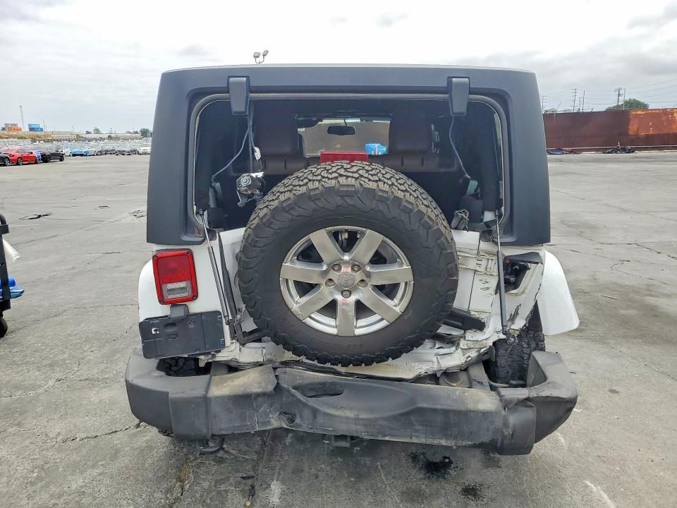 Продажа на аукционе авто 2015 Jeep Wrangler Unlimited, vin: 1C4BJWEG8FL576411, номер лота: 52966866