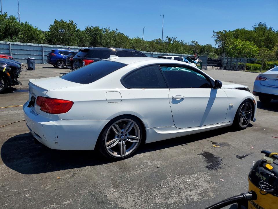 2011 Bmw 335 მანქანა იყიდება აუქციონზე, vin: WBAKG1C56BE618606, აუქციონის ნომერი: 52714236
