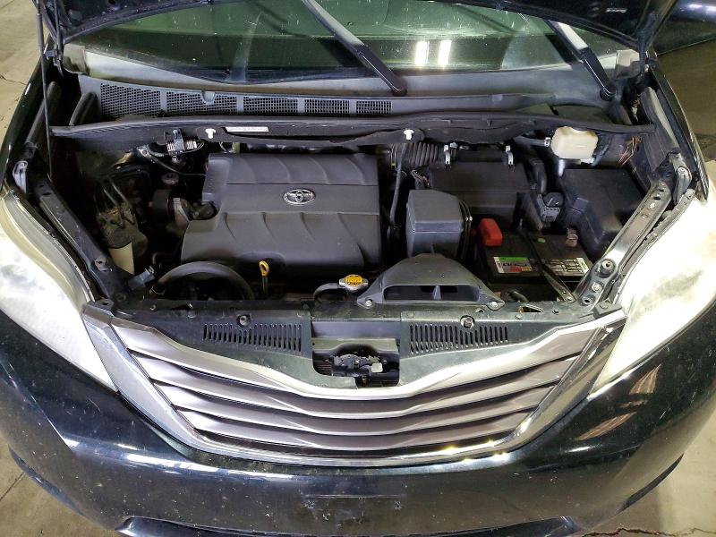 52729746 :رقم المزاد ، 5TDYK3DC6FS688000 vin ، 2015 Toyota Sienna مزاد بيع