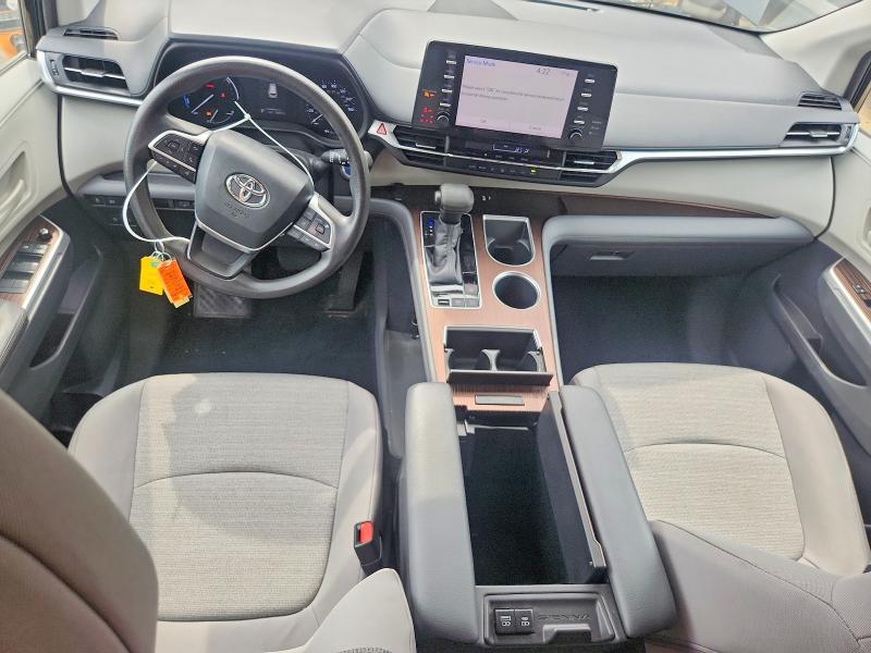 52809496 :رقم المزاد ، 5TDKRKEC9MS004676 vin ، 2021 Toyota Sienna مزاد بيع