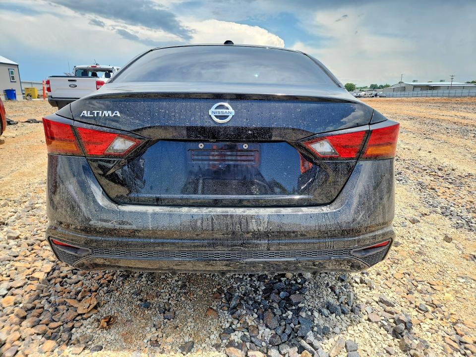 55769826 :رقم المزاد ، 1N4BL4BV4KN325889 vin ، 2019 Nissan Altima مزاد بيع