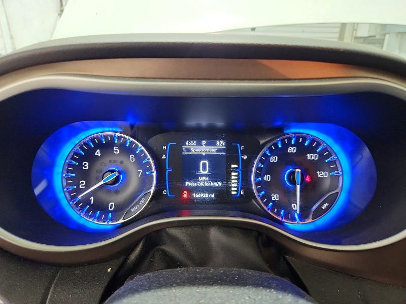 52904696 :رقم المزاد ، 2C4RC1AG5LR187665 vin ، 2020 Chrysler Voyager مزاد بيع