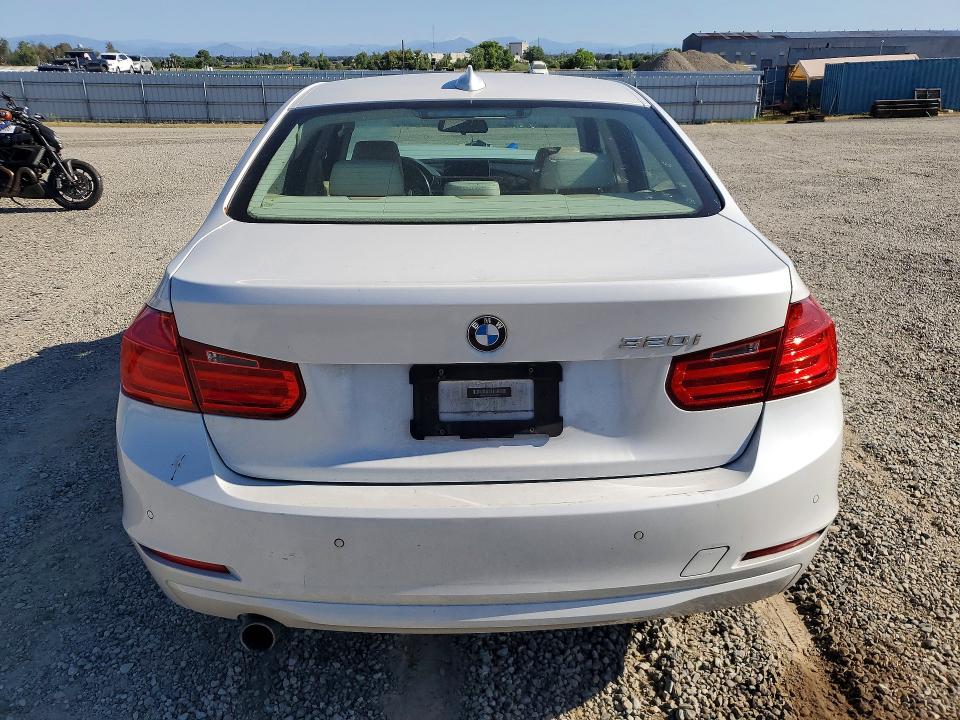 54527866 :رقم المزاد ، WBA3B1C52DF462872 vin ، 2013 Bmw 320 مزاد بيع