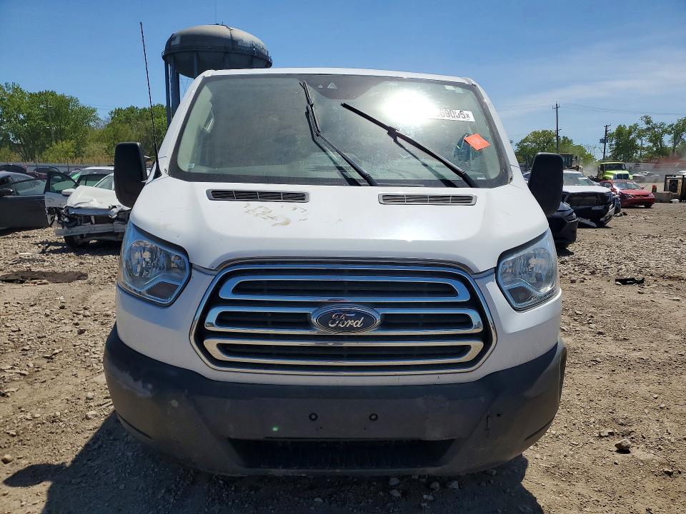 53569006 :رقم المزاد ، 1FMZK1YM2FKA87794 vin ، 2015 Ford Transit مزاد بيع