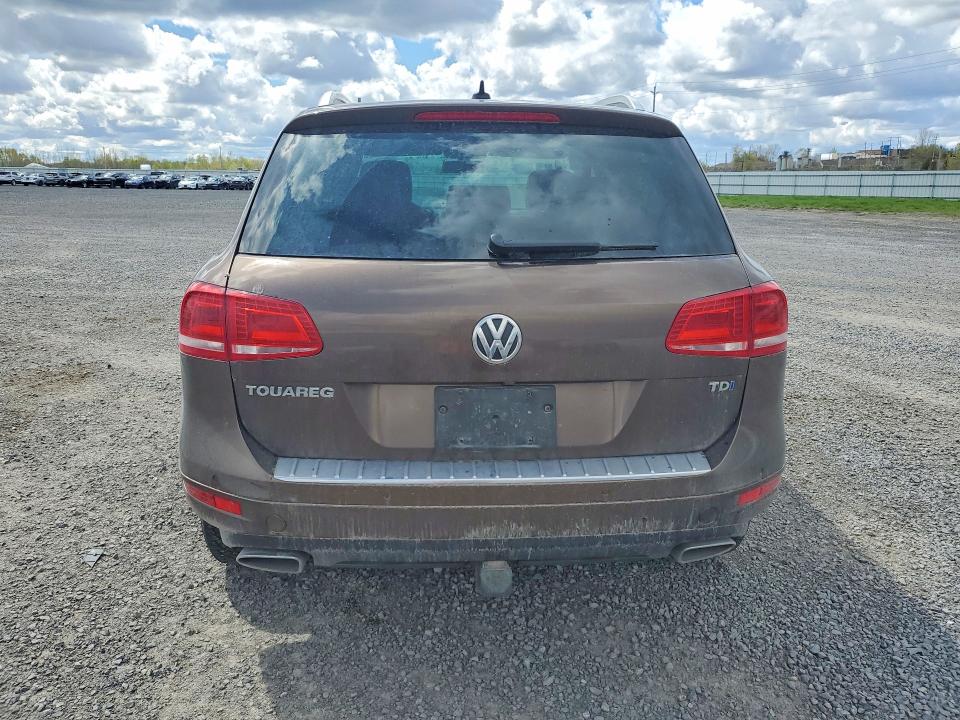 51812266 :رقم المزاد ، WVGEP9BP4ED011014 vin ، 2014 Volkswagen Touareg مزاد بيع