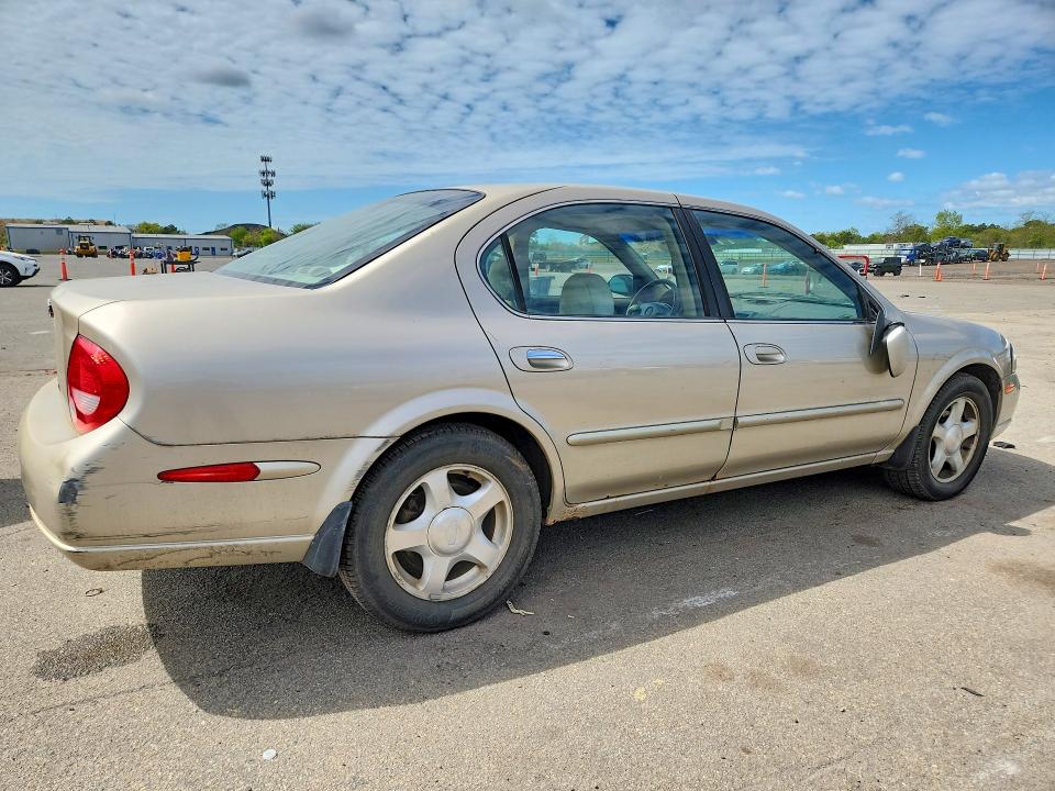 53834306 :رقم المزاد ، JN1CA31D5YT720887 vin ، 2000 Nissan Maxima مزاد بيع