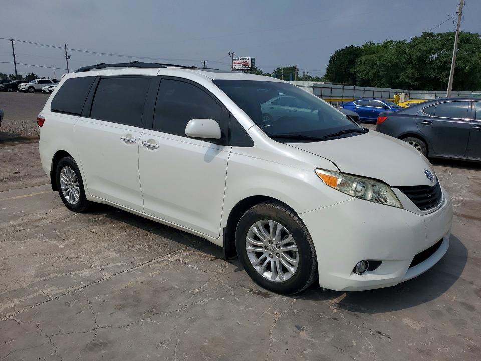 Продаж на аукціоні авто 2015 Toyota Sienna, vin: 5TDYK3DC7FS635709, номер лоту: 53799906