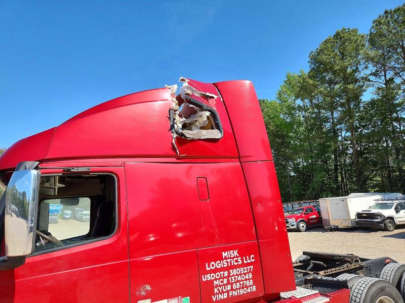 2015 Volvo Vnl მანქანა იყიდება აუქციონზე, vin: 4V4NC9EJ2FN190418, აუქციონის ნომერი: 52193566