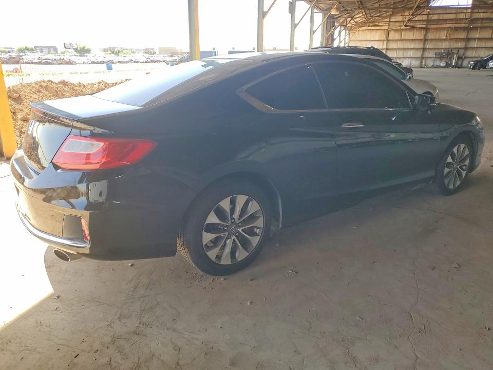 52169806 :رقم المزاد ، 1HGCT1B7XFA010950 vin ، 2015 Honda Accord مزاد بيع