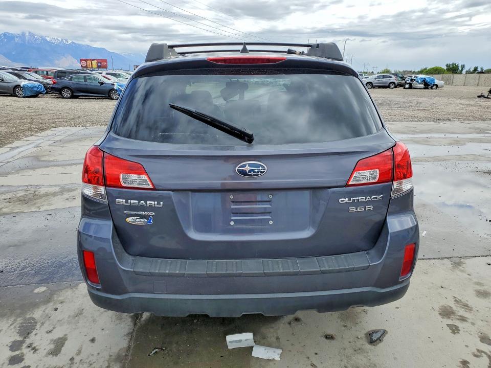 Auction sale of the 2014 Subaru Outback, vin: 4S4BRDKC8E2321675, lot number: 52331746
