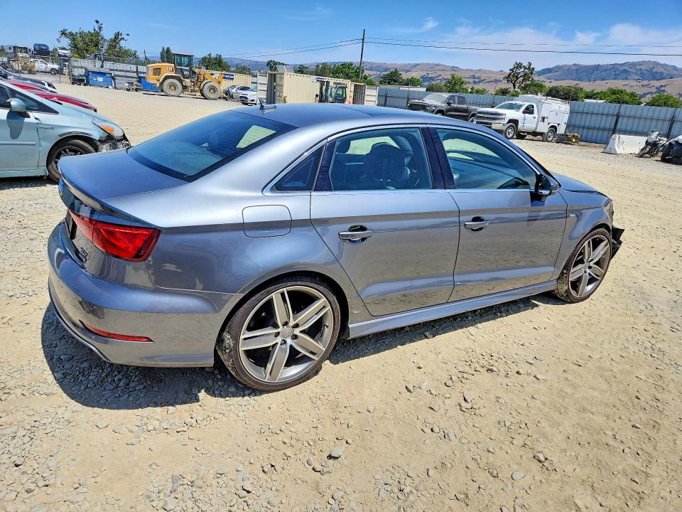 54586096 :رقم المزاد ، WAUKFGFF1F1099441 vin ، 2015 Audi A3 مزاد بيع