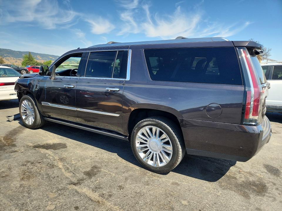 54485516 :رقم المزاد ، 1GYS4KKJ8HR144203 vin ، 2017 Cadillac Escalade مزاد بيع