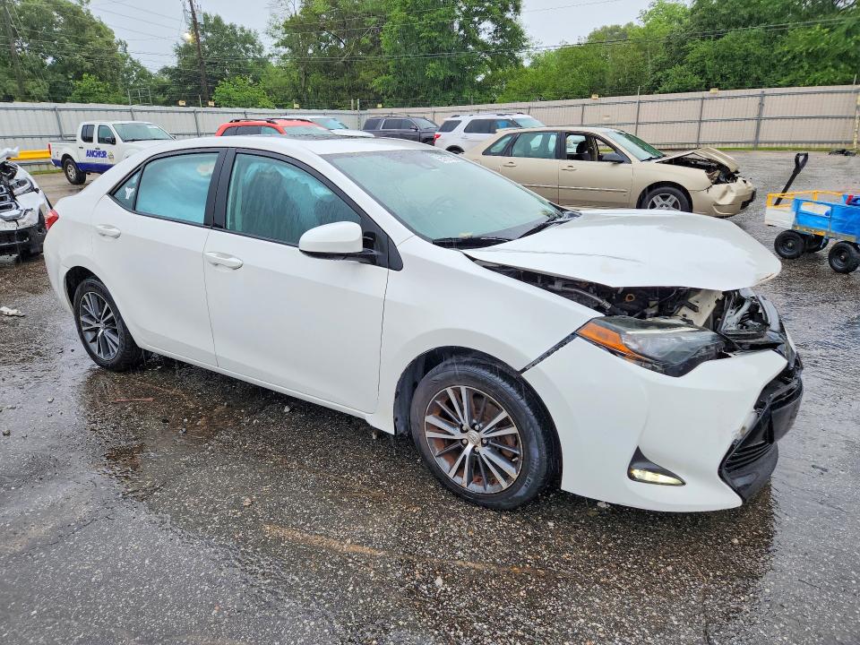 Продажа на аукционе авто 2017 Toyota Corolla, vin: 5YFBURHE6HP588098, номер лота: 55157736