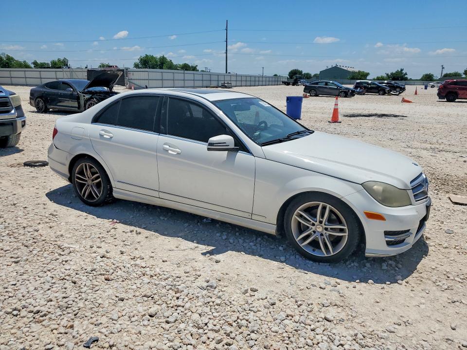 Продаж на аукціоні авто 2013 Mercedes-benz C, vin: WDDGF4HB0DR258083, номер лоту: 53547356