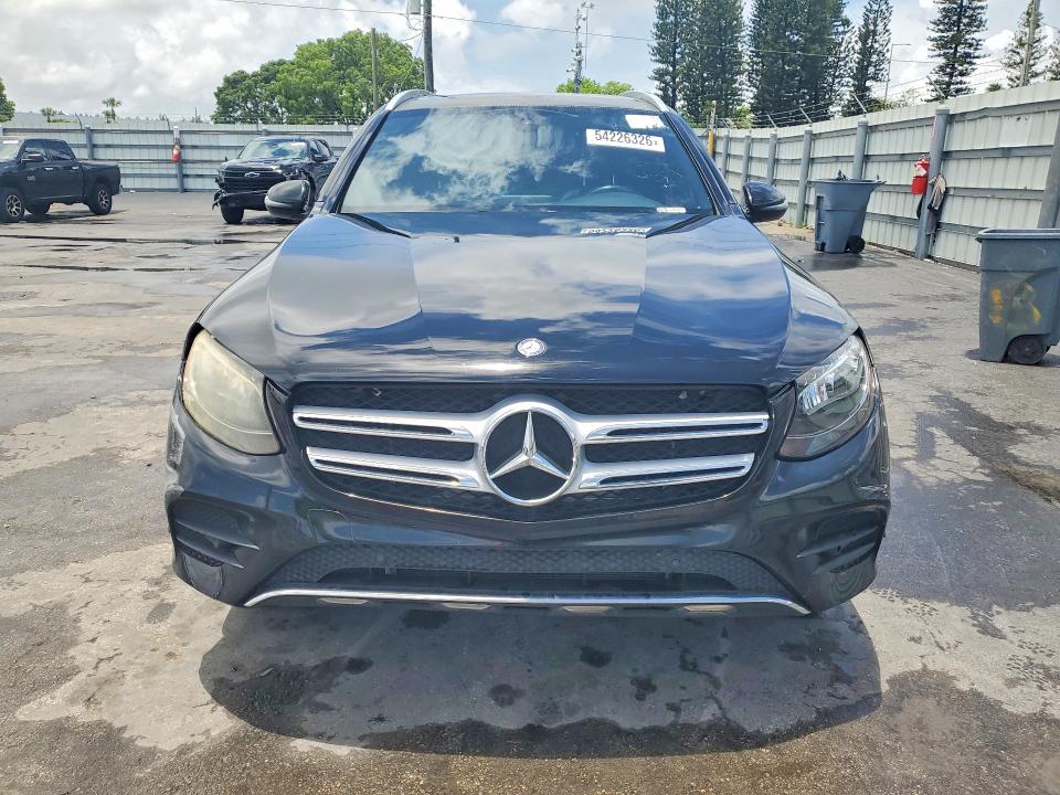 54226326 :رقم المزاد ، WDC0G4KB6HF115738 vin ، 2017 Mercedes-benz Glc مزاد بيع
