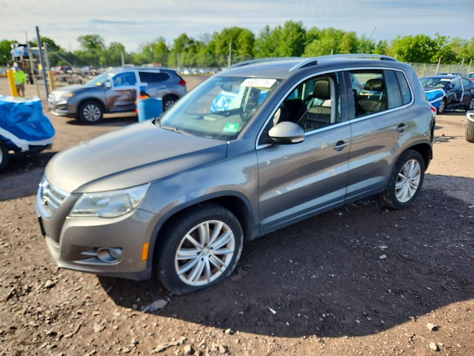54691776 :رقم المزاد ، WVGBV7AX4BW560596 vin ، 2011 Volkswagen Tiguan مزاد بيع