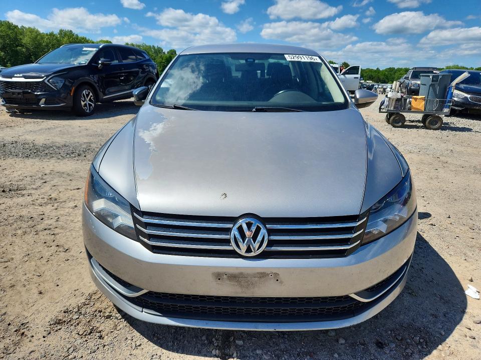 2012 Volkswagen Passat მანქანა იყიდება აუქციონზე, vin: 1VWBP7A37CC089569, აუქციონის ნომერი: 52991196