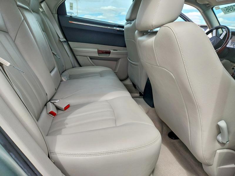 2006 Chrysler 300c მანქანა იყიდება აუქციონზე, vin: 2C3KA63H06H106032, აუქციონის ნომერი: 54197896