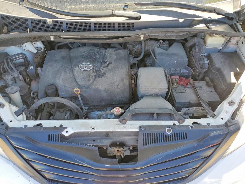 53780856 :رقم المزاد ، 5TDZZ3DC6HS799584 vin ، 2017 Toyota Sienna مزاد بيع