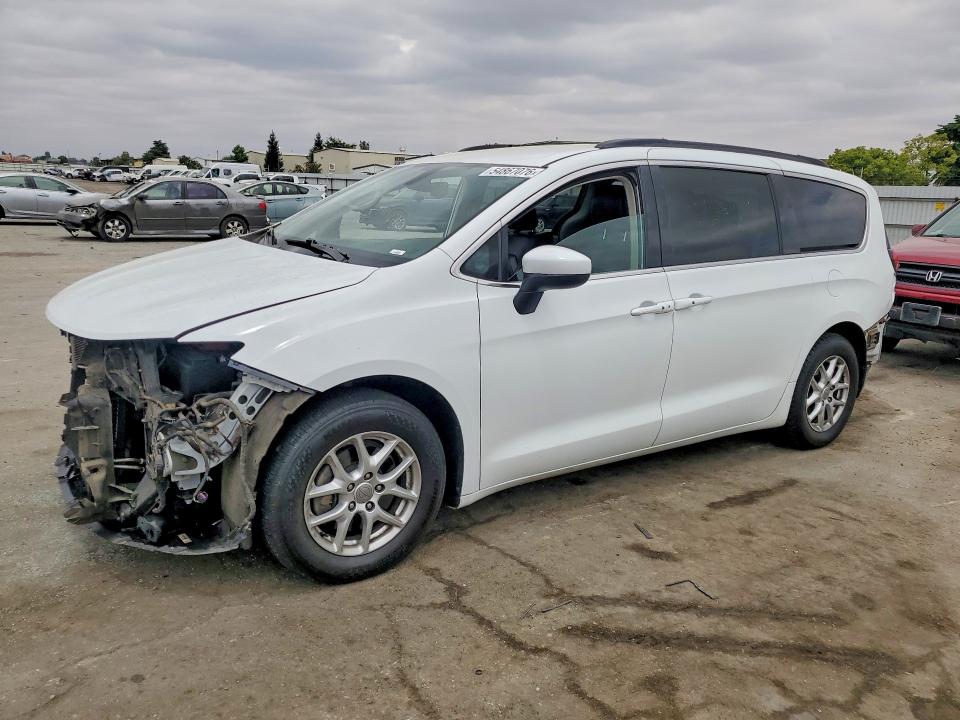 2020 Chrysler Voyager მანქანა იყიდება აუქციონზე, vin: 2C4RC1DG0LR157551, აუქციონის ნომერი: 54867076