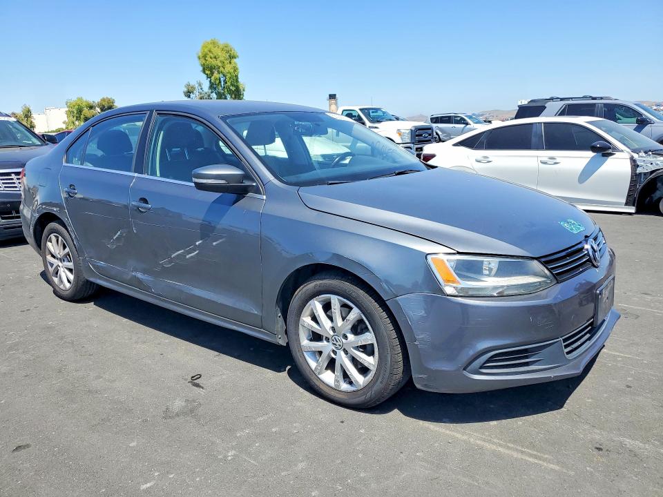 53928626 :رقم المزاد ، 3VWDP7AJ2DM439990 vin ، 2013 Volkswagen Jetta مزاد بيع