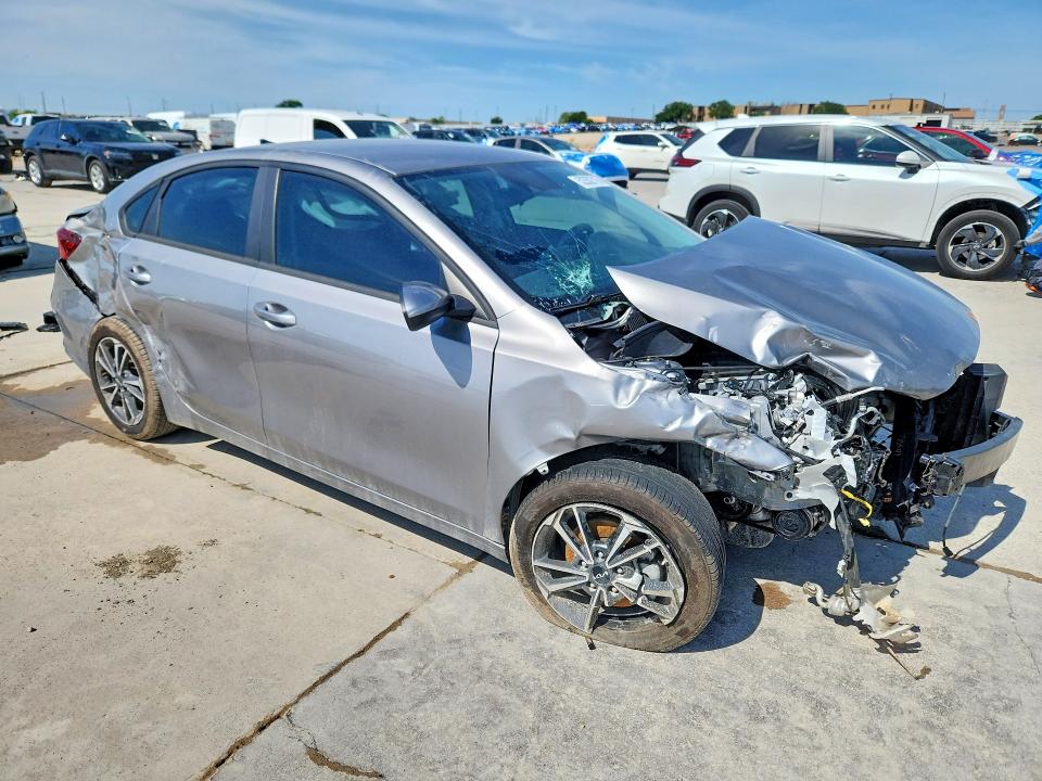 2023 Kia Forte მანქანა იყიდება აუქციონზე, vin: 3KPF24AD3PE606455, აუქციონის ნომერი: 52352716