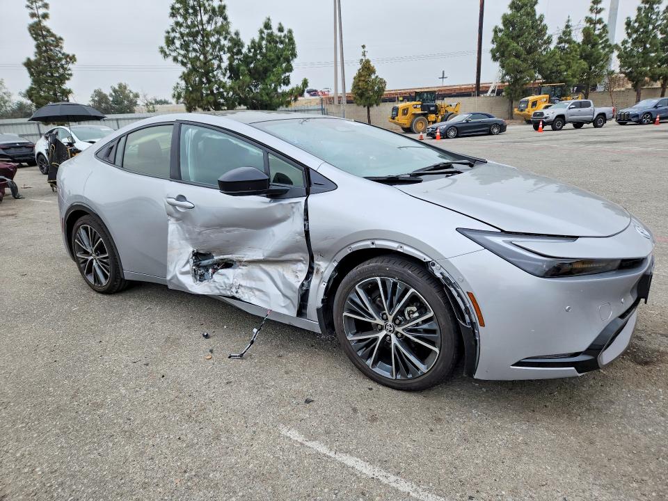2026 Toyota Prius მანქანა იყიდება აუქციონზე, vin: JTDACAAU4T3079260, აუქციონის ნომერი: 53891136