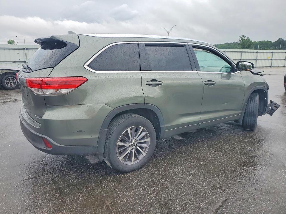 Aukcja sprzedaży 2018 Toyota Highlander, vin: 5TDJZRFH7JS881449, numer aukcji: 52772396