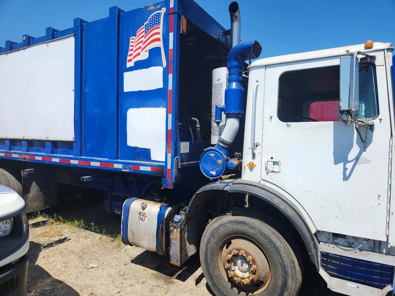 2011 Mack 600 მანქანა იყიდება აუქციონზე, vin: 1M2AV02C8BM008450, აუქციონის ნომერი: 52771826