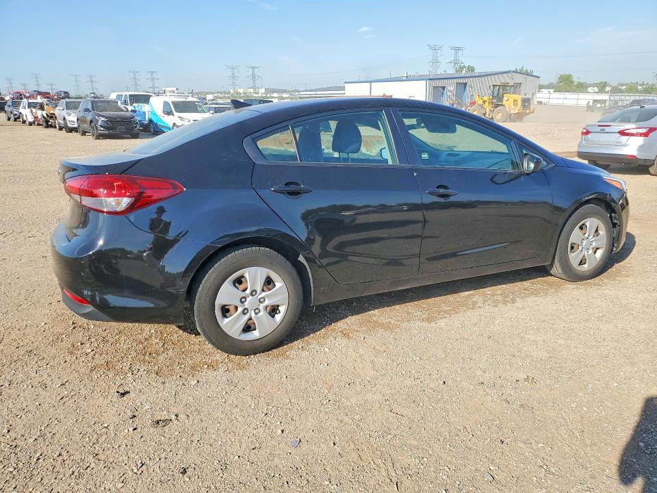 2017 Kia Forte მანქანა იყიდება აუქციონზე, vin: 3KPFL4A72HE152899, აუქციონის ნომერი: 54860466