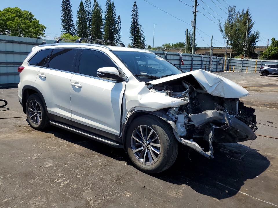 Продаж на аукціоні авто 2019 Toyota Highlander, vin: 5TDKZRFH8KS568934, номер лоту: 52773396